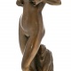 Скульптура "Венера, застегивающая золотой пояс"