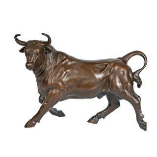 Бронзовая скульптура быка