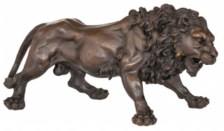 Скульптура "Агрессивный лев"