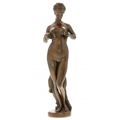 Скульптура "Венера, застегивающая золотой пояс"