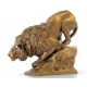 Скульптура "Лев на скале"
