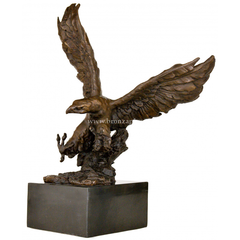 Скульптура "Орёл"