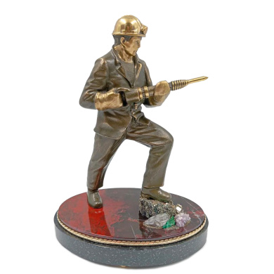 Статуэтка "Горняк"