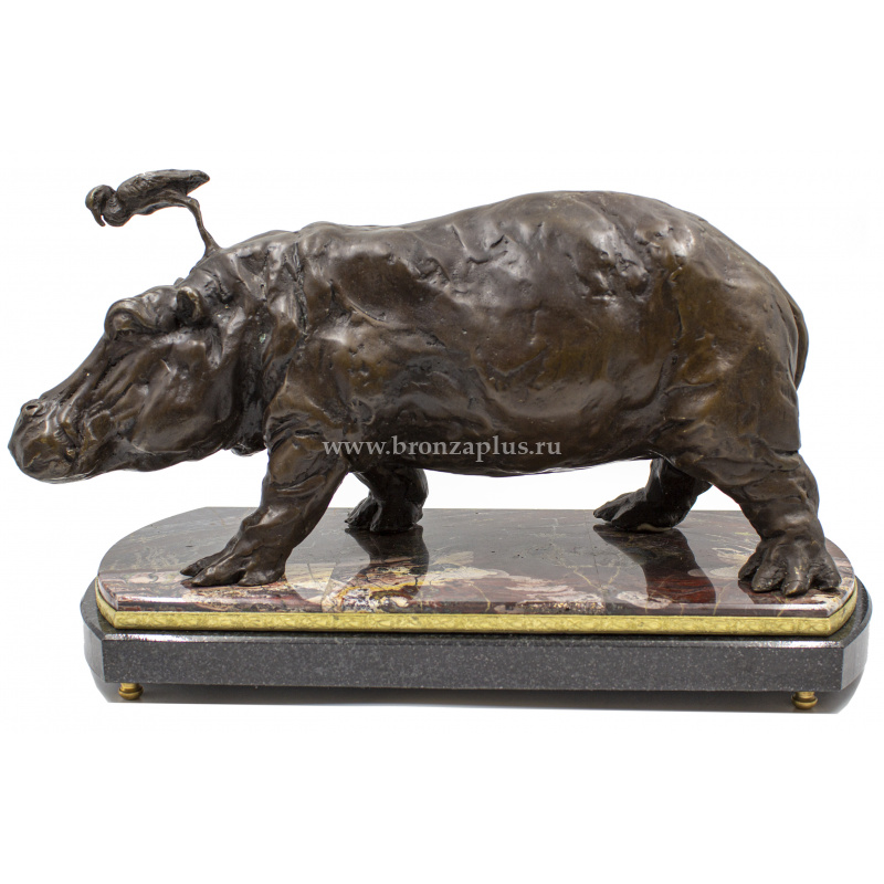 Бегемот с птицей на постаменте из яшмы