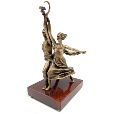 Статуэтка "Рабочий и колхозница" на постаменте из яшмы