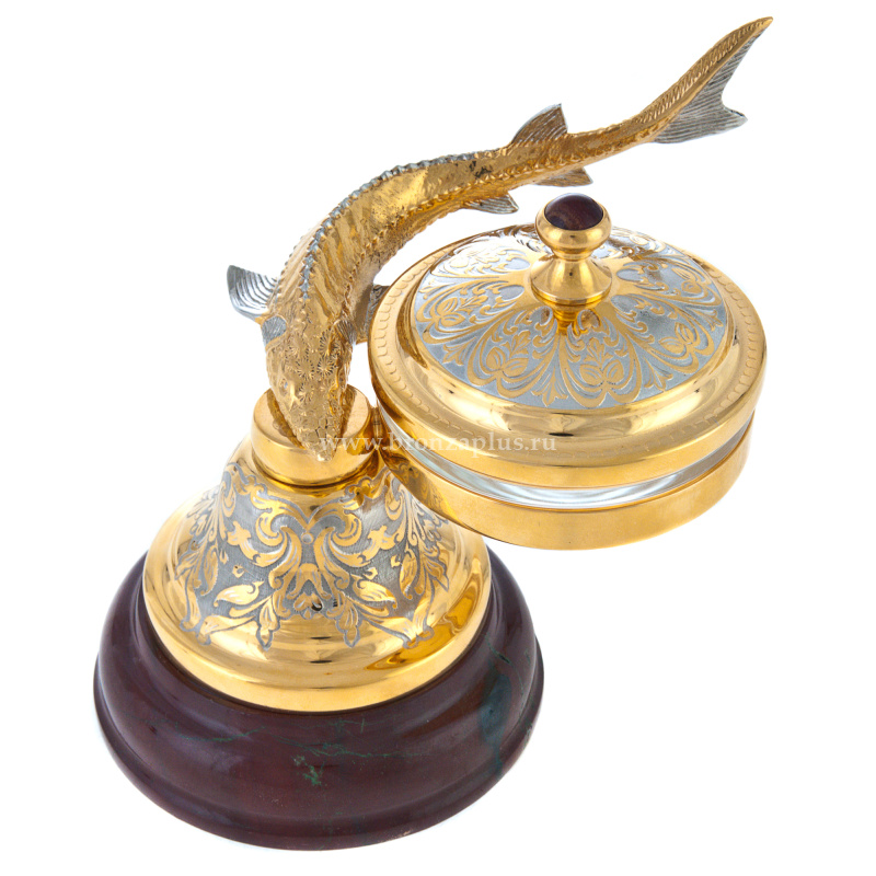 Икорница с осетром