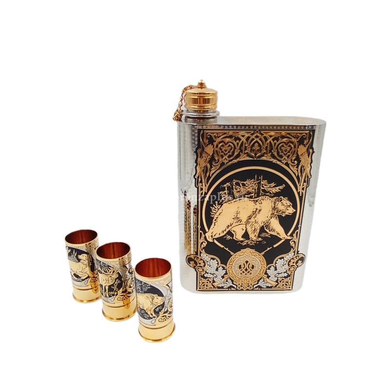 Фляжка "Медведь" с 3 стопками