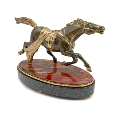 Статуэтка "Бегущая лошадь"