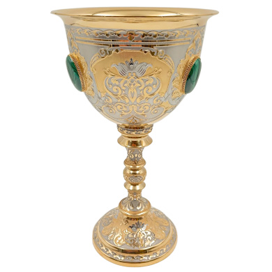 Кубок с малахитовыми кабошонами 